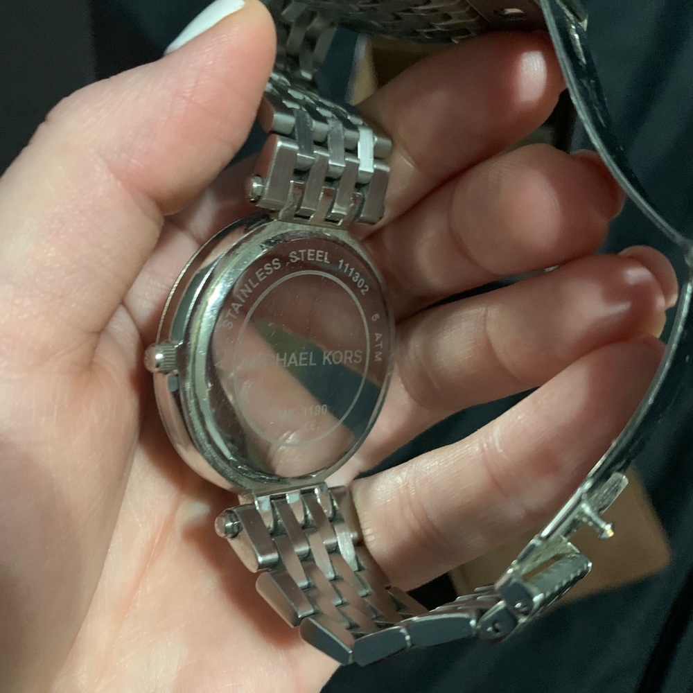 Michael Kors silver watch - Picture 4 of 6